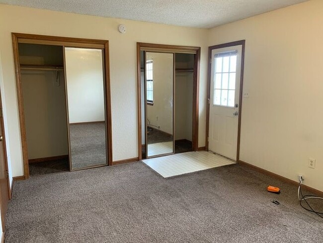 Building Photo - 151 Vesper St