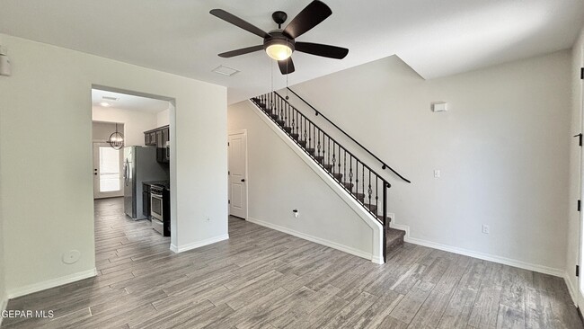 Building Photo - 6561 Hoop St