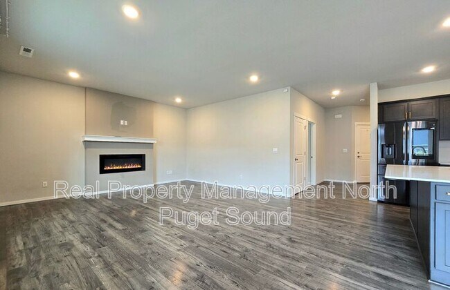 Building Photo - 9814 Hawkins Ave