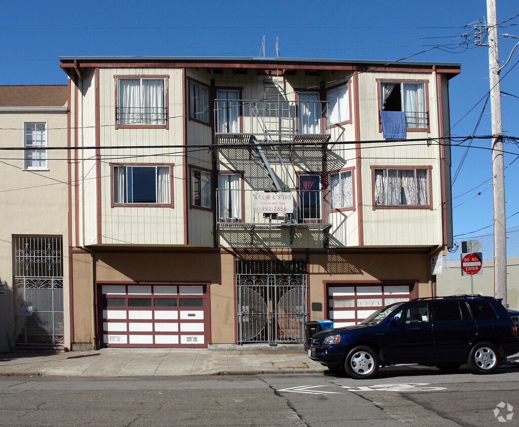 Building Photo - 625 Octavia St