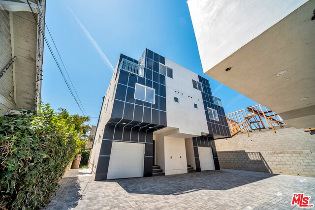Foto del edificio - 241 N Dillon St