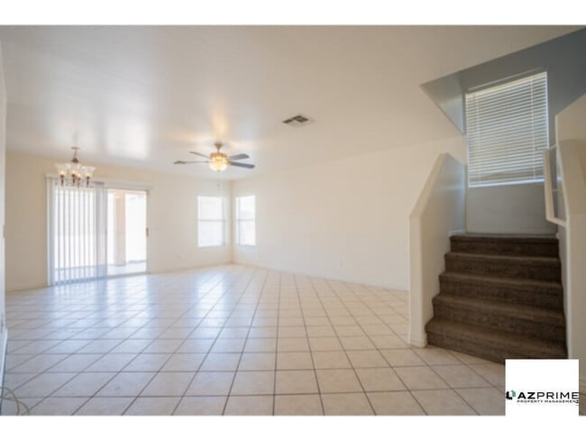 Building Photo - Fall in Love With This Stylish and Spaciou...