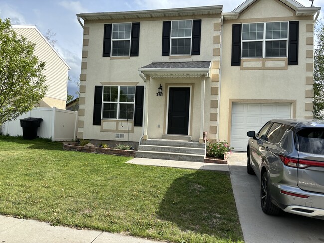 Front of home - 363 Royal Troon Dr