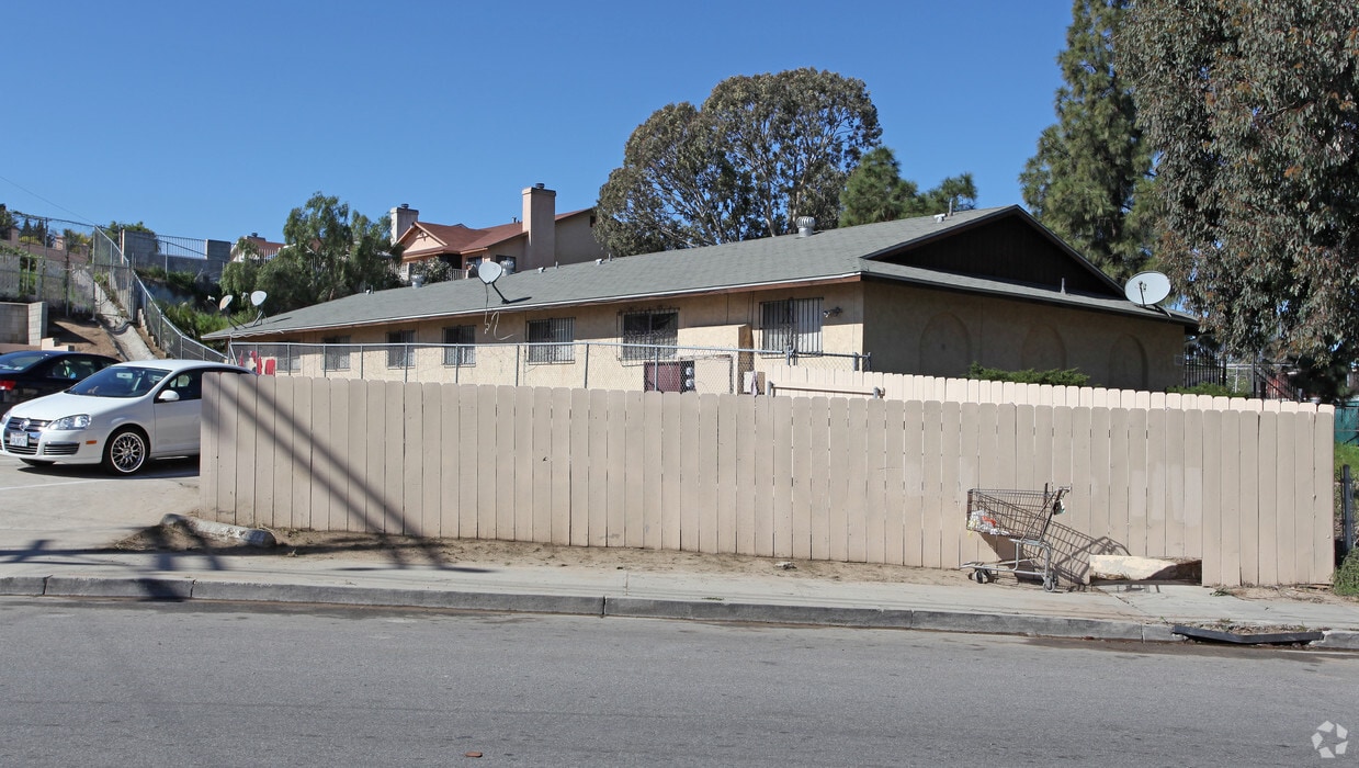 Building Photo - 100 Laurel Ave