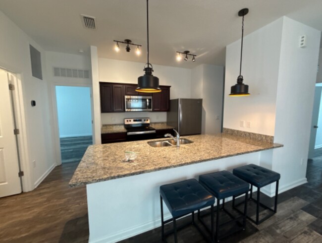 Building Photo - 3828 Spruce Creek Dr