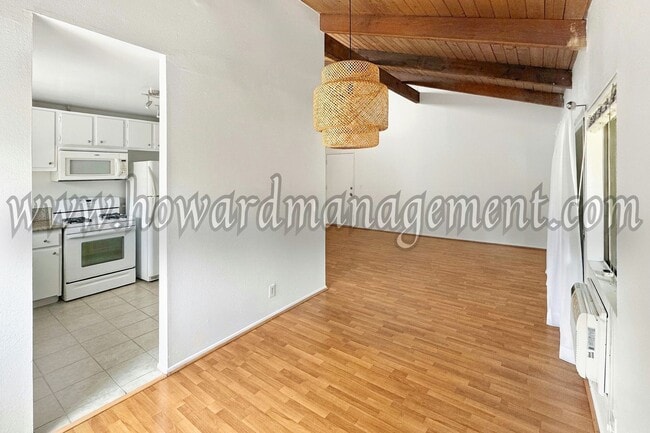 Foto del edificio - 4915 Indian Wood Rd