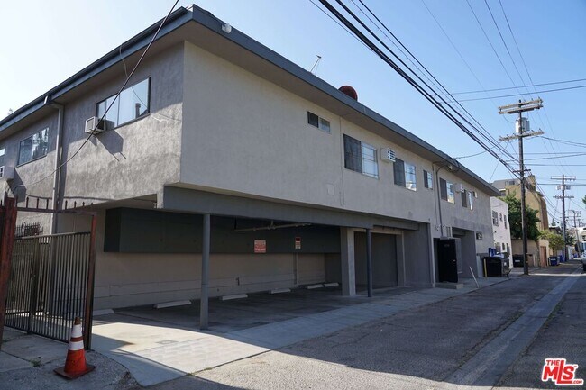 Foto del edificio - 1455 S Wooster St
