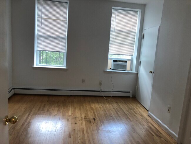 Foto del edificio - 74 Garden St