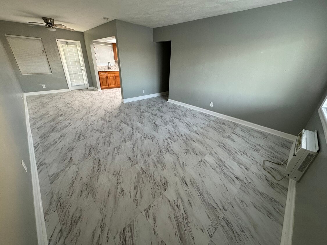 3525 Polk St Unit 5, Hollywood, FL 33021 Condo for Rent in Hollywood