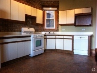 Building Photo - 3511 N Sheffield Ave