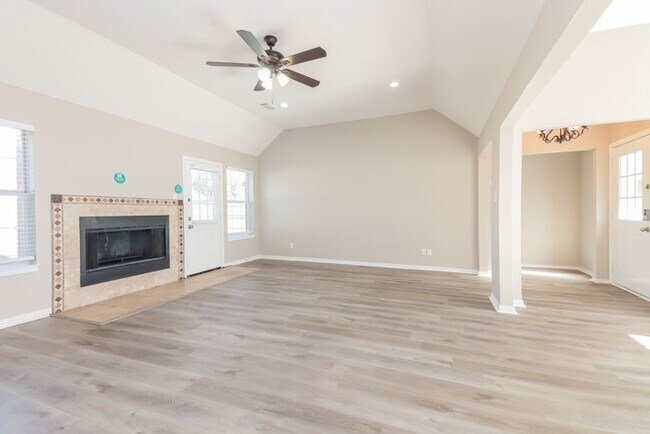 Building Photo - Bright Spaces Await