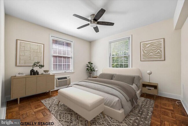 Foto del edificio - 4481 MacArthur Blvd NW
