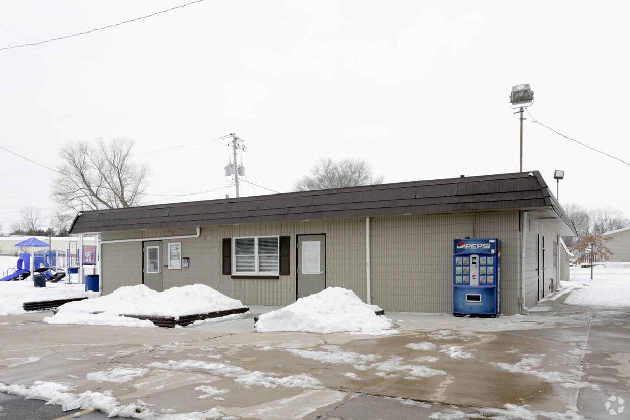 Silver Creek Apartments in Davenport, IA