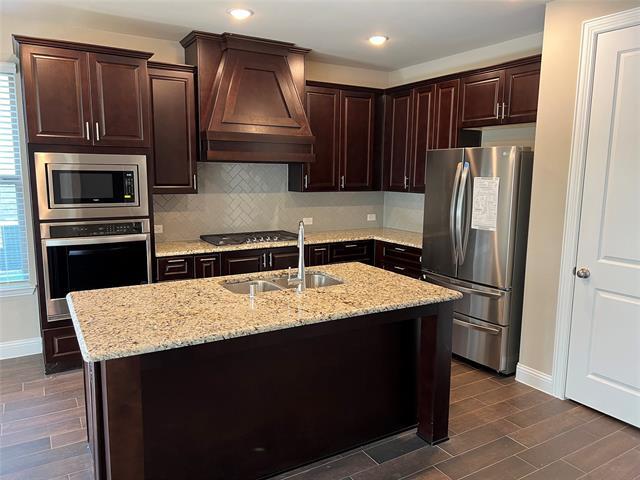 Building Photo - 15779 Mossy Oak Ln