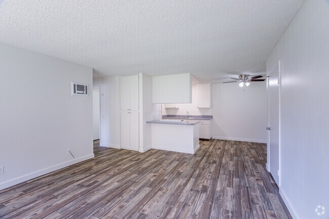 2HAB, 1BA - 858 ft² - Parkwood Gardens