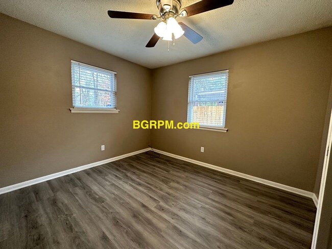 Foto del edificio - 3 BD, 1 1/2 BA, Home Jacksonville