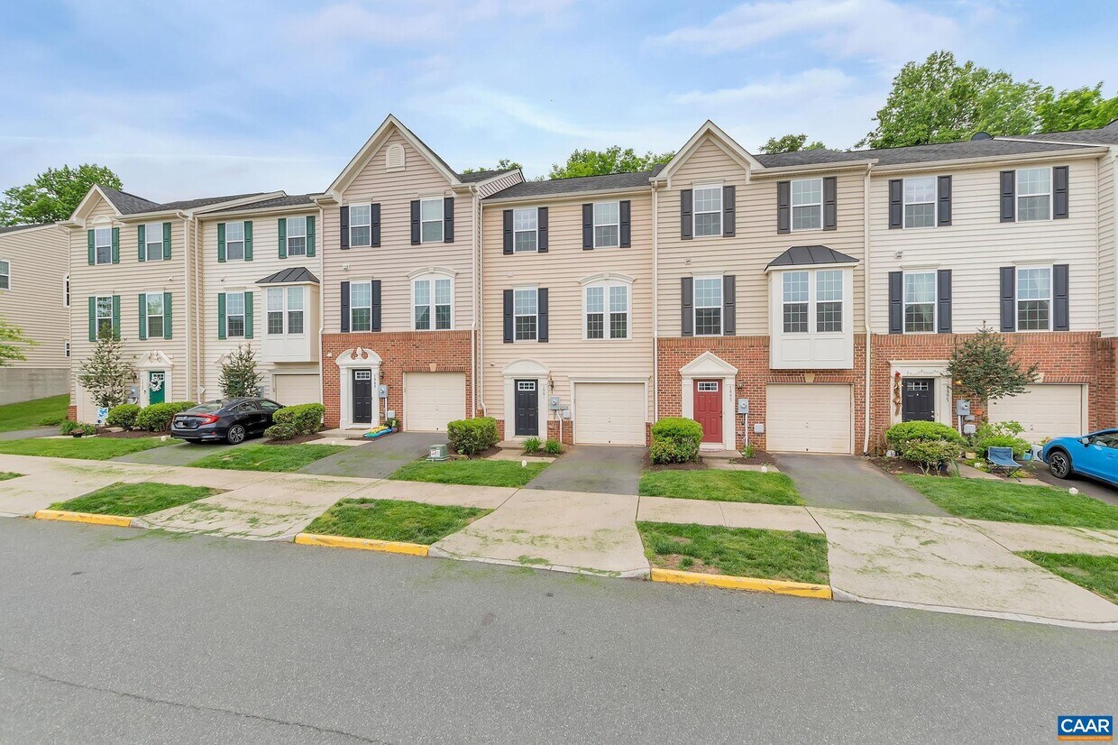 Primary Photo - 1991 Asheville Dr