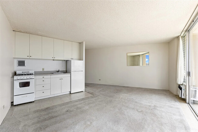 Building Photo - 750 Amana St