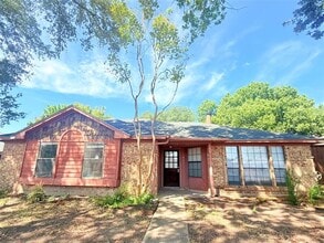 Building Photo - 1401 Marigold Dr