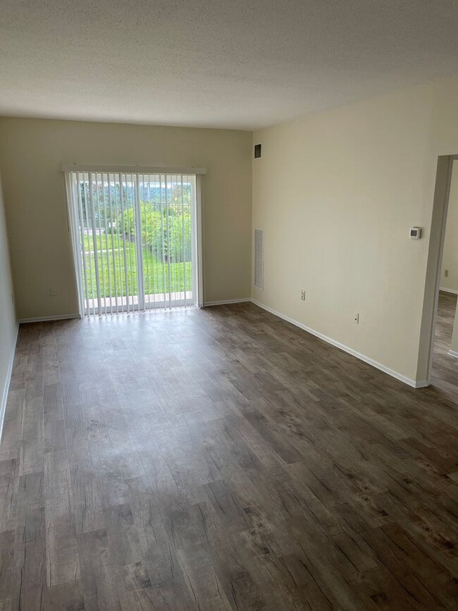 Interior Photo - Chestnut Hill South
