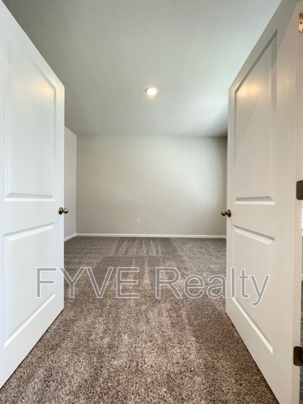 Foto del edificio - 15 Warwick Ct