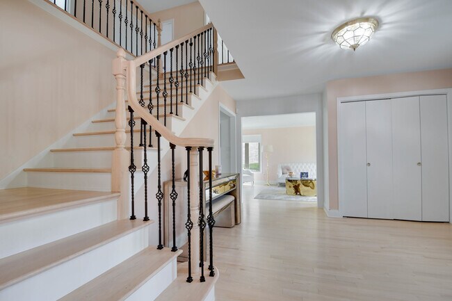 Foto del edificio - 10600 Ridgewood Dr