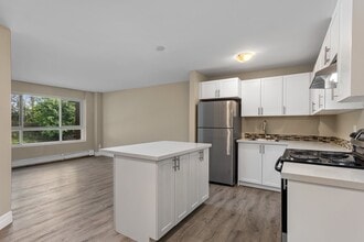 Building Photo - Amherst Village