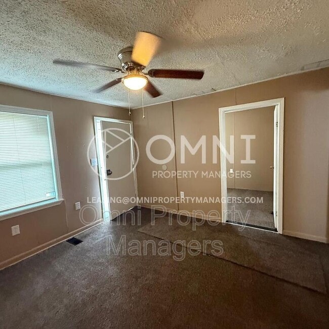 Building Photo - 8162 Orchard Ave