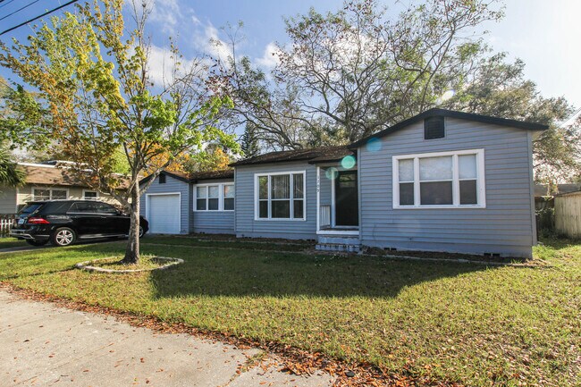 Foto del edificio - 1709 N. Forest Ave. Orlando, FL. 32803