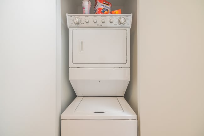 Photo - 1748 N Sydenham St Apartment