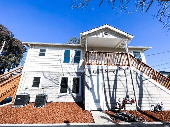 Building Photo - 1418 Northside Ave