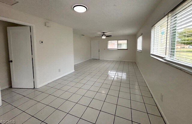 Foto del edificio - 3747 SW Santa Barbara Pl