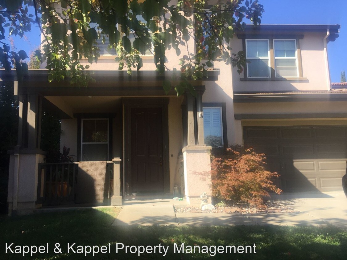 Building Photo - 915 Walden Ct