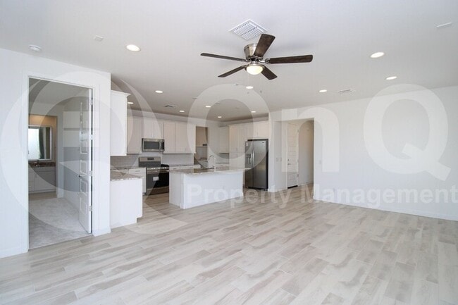 Building Photo - 24938 N 171st Ln