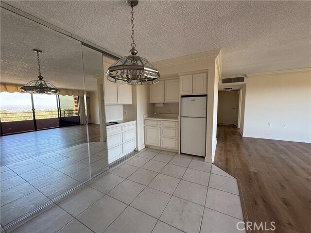 Building Photo - 24055 Paseo Del Lago