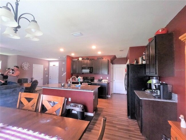 Building Photo - 11152 Leland Groves Dr