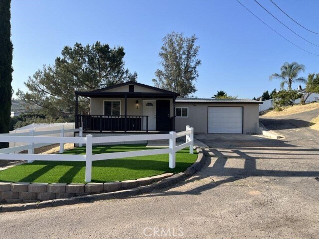 Foto principal - 9335 Chimney Rock Ln