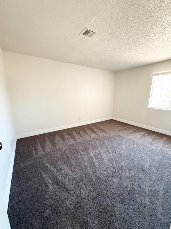 Foto del edificio - 1750 Karen Ave