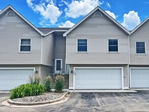 Building Photo - 4092 Meadowlark Rd S