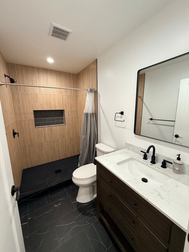 Foto del edificio - 111 E 60th St