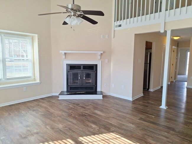 Building Photo - 38 Parkway Dr