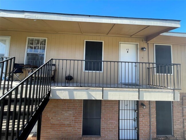Foto del edificio - 3316 Burke Rd
