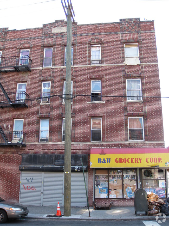 Foto del edificio - 510 Riverdale Ave