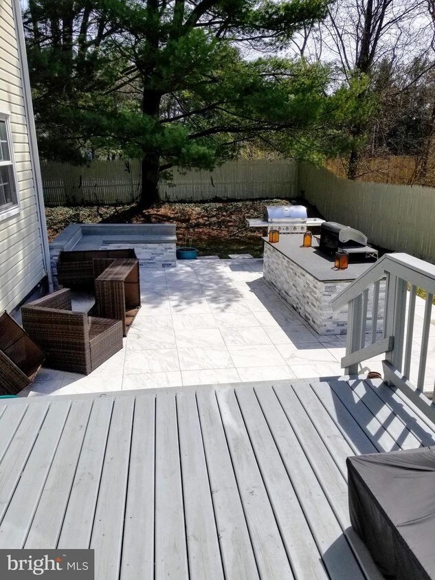 Foto principal - 7500 Epsilon Dr