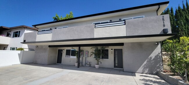 2515 Foothill Blvd