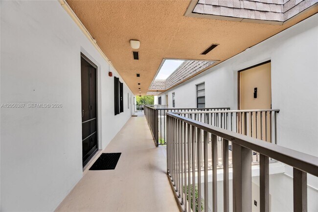 Foto del edificio - 8261 SW 128th St