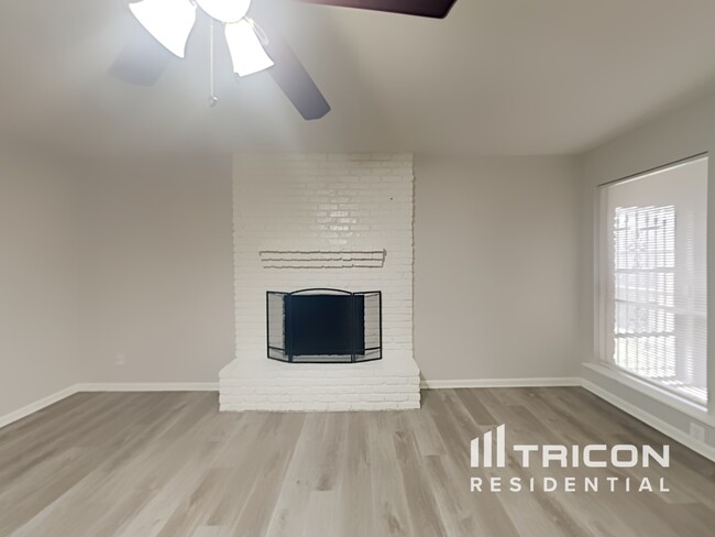 Foto del edificio - 1713 Brown Trail