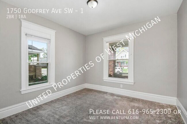 Building Photo - 1750 Godfrey Ave SW