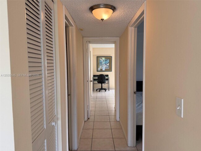 Foto del edificio - 16508 NE 26th Ave
