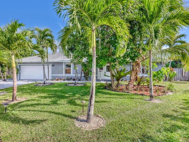 Foto del edificio - 1950 Wisteria St